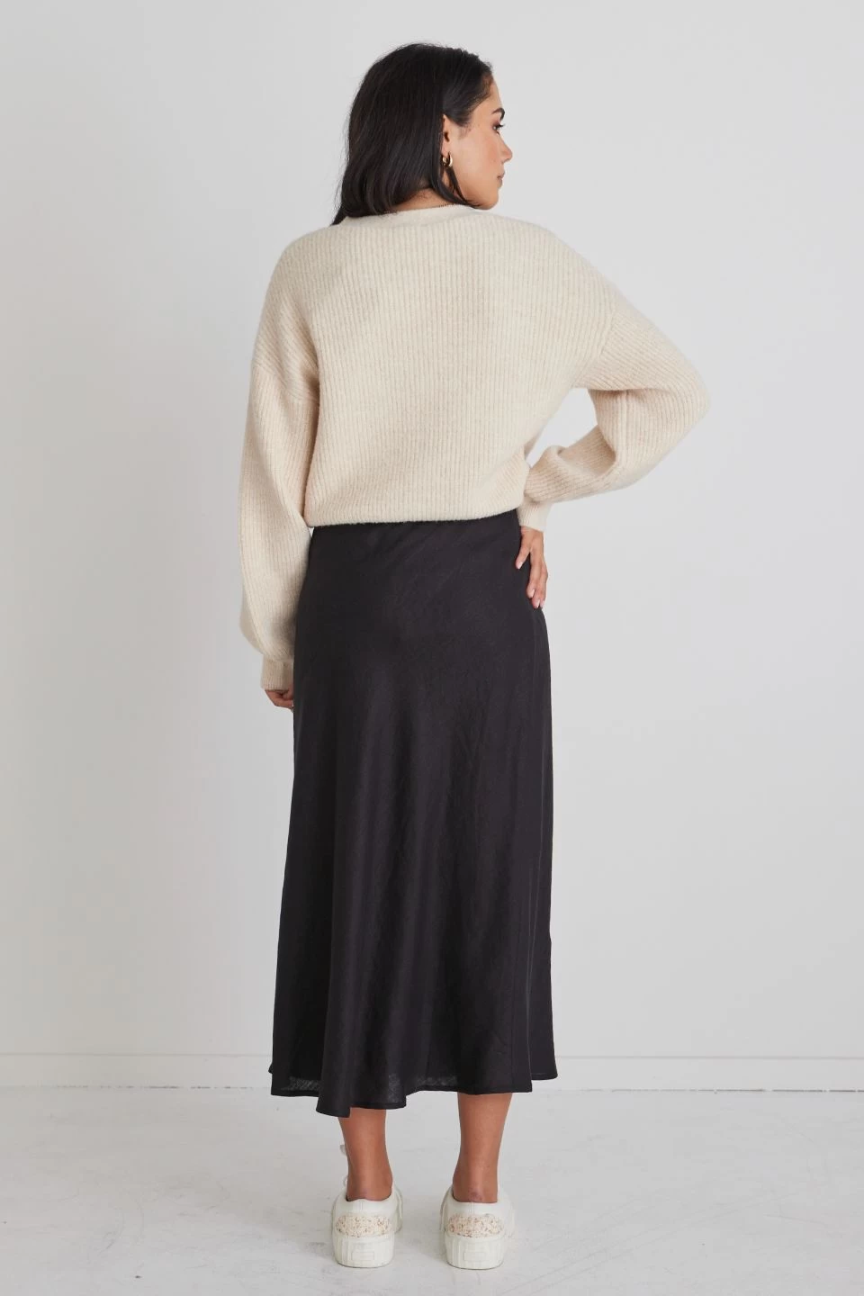 Utopia Black Linen Bias Cut Midi Skirt 6 Utopia Black Linen Bias Cut Midi Skirt - Image 4