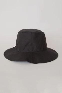 Love Linen Bucket Hat Black