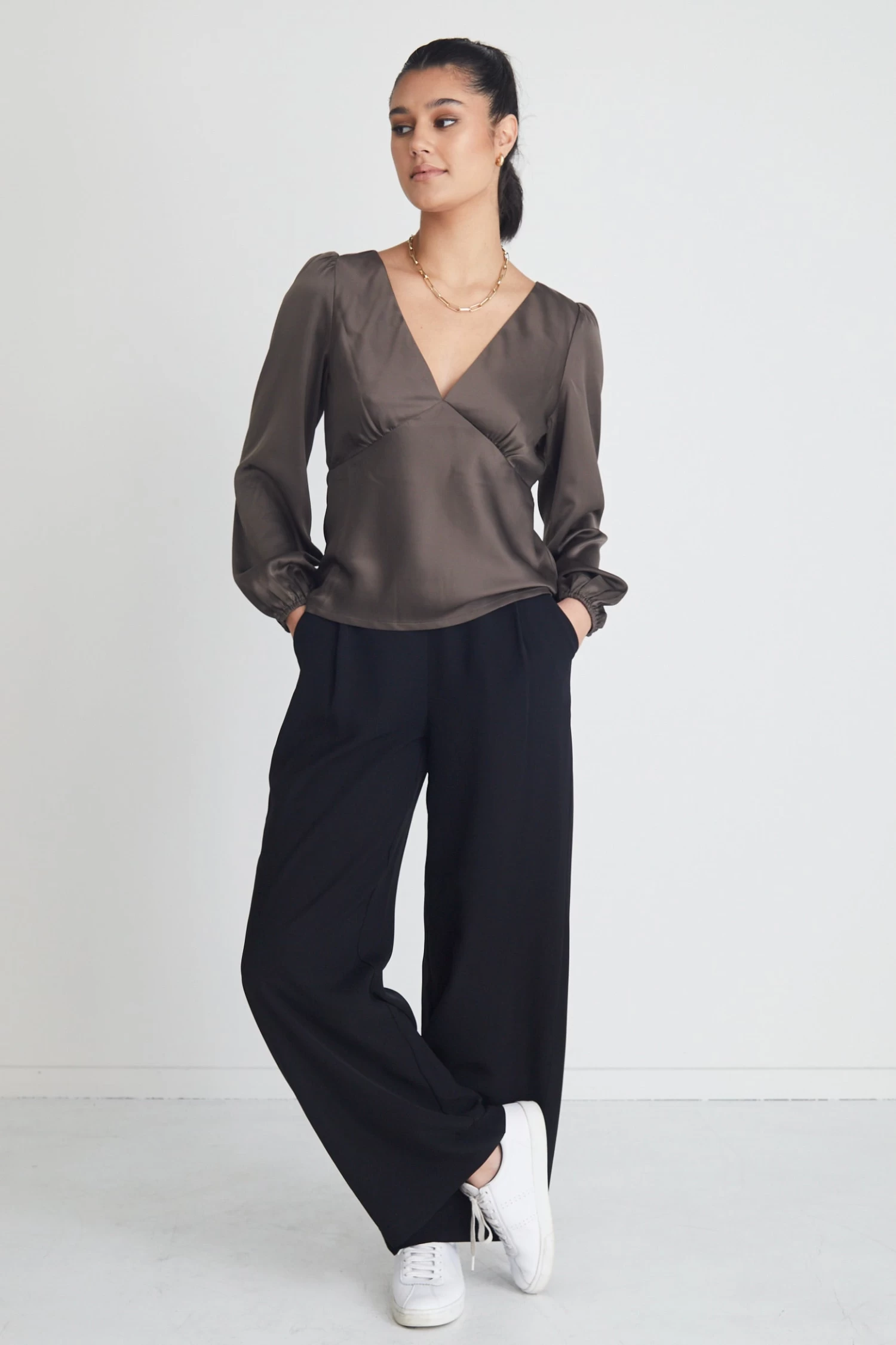 Best Life Black Satin Wide Leg Side Zip Pant 3 Best Life Black Satin Wide Leg Side Zip Pant