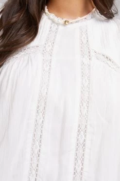 Denver White Detailed Tee 7 Denver White Detailed Tee -Fashion Clothing Store 6420049.WHT 5 1800x1800 1