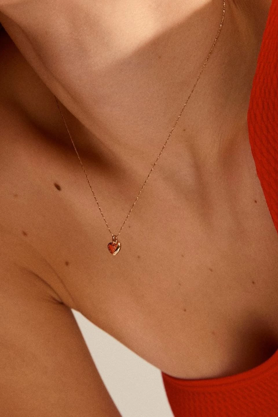 Pilgrim Jayla Heart Pendant Necklace Gold Plated 4 Pilgrim Jayla Heart Pendant Necklace Gold Plated - Image 2