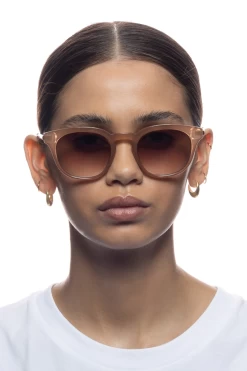 Le Specs Trasher Barley Brown Gradient Lens Sunglasses 9 Le Specs Trasher Barley Brown Gradient Lens Sunglasses -Fashion Clothing Store 6 b4df2be6 809e 4939 b493 e1f2560f49eb