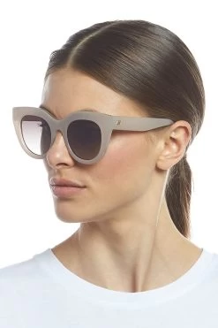 Le Specs Air Heart Oversized Cat Eye Oatmeal Sunglasses 5 Le Specs Air Heart Oversized Cat Eye Oatmeal Sunglasses -Fashion Clothing Store AirHeartOversizedCatEyeOatmealSunglasses2