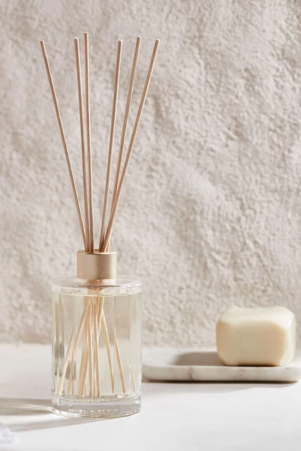 CH Mango + Papaya Diffuser 250ml 4 CH Mango + Papaya Diffuser 250ml - Image 2