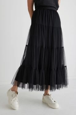 Neve Black Tiered Tulle Midi Skirt 8 Neve Black Tiered Tulle Midi Skirt -Fashion Clothing Store D2CE32D3 7F40 4A02 8BCE 1D6226BCEA8E 1 105 c