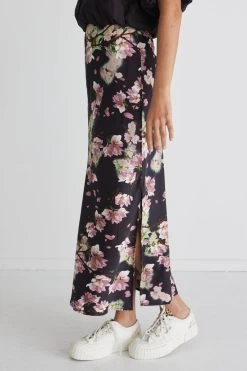 Serpentine Black Floral Satin Bias Cut Midi Skirt 11 Serpentine Black Floral Satin Bias Cut Midi Skirt -Fashion Clothing Store E7E57D93 CEB6 4687 80ED 5E0D7B87B26B 1 201 a