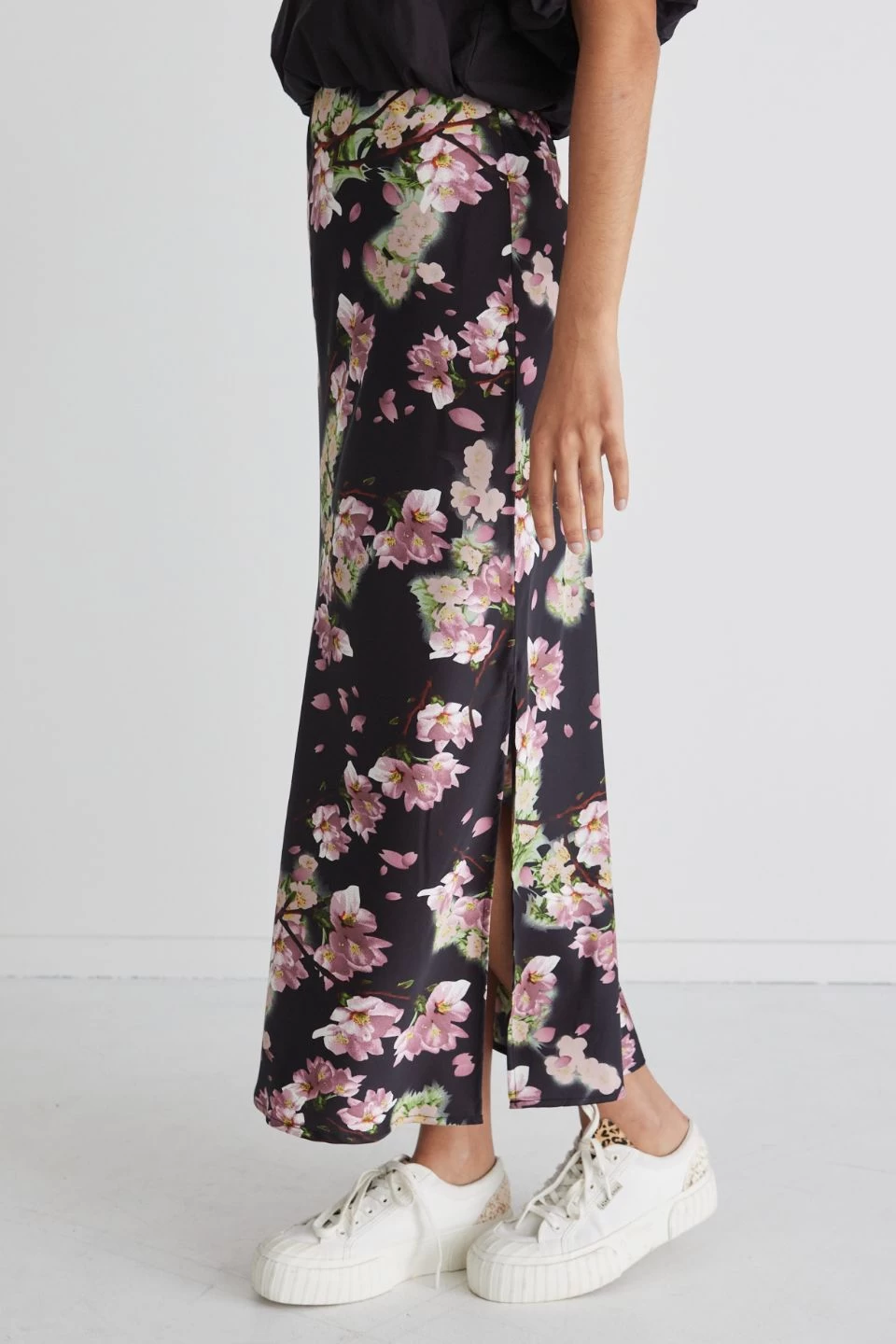 Serpentine Black Floral Satin Bias Cut Midi Skirt 6 Serpentine Black Floral Satin Bias Cut Midi Skirt - Image 4