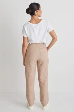 Journey Mocha Linen Belted Pleat Front Tapered Leg Pant 11 Journey Mocha Linen Belted Pleat Front Tapered Leg Pant -Fashion Clothing Store F67F721E BCB1 49D3 B3FA D0C43D4F0CD3 1 105 c
