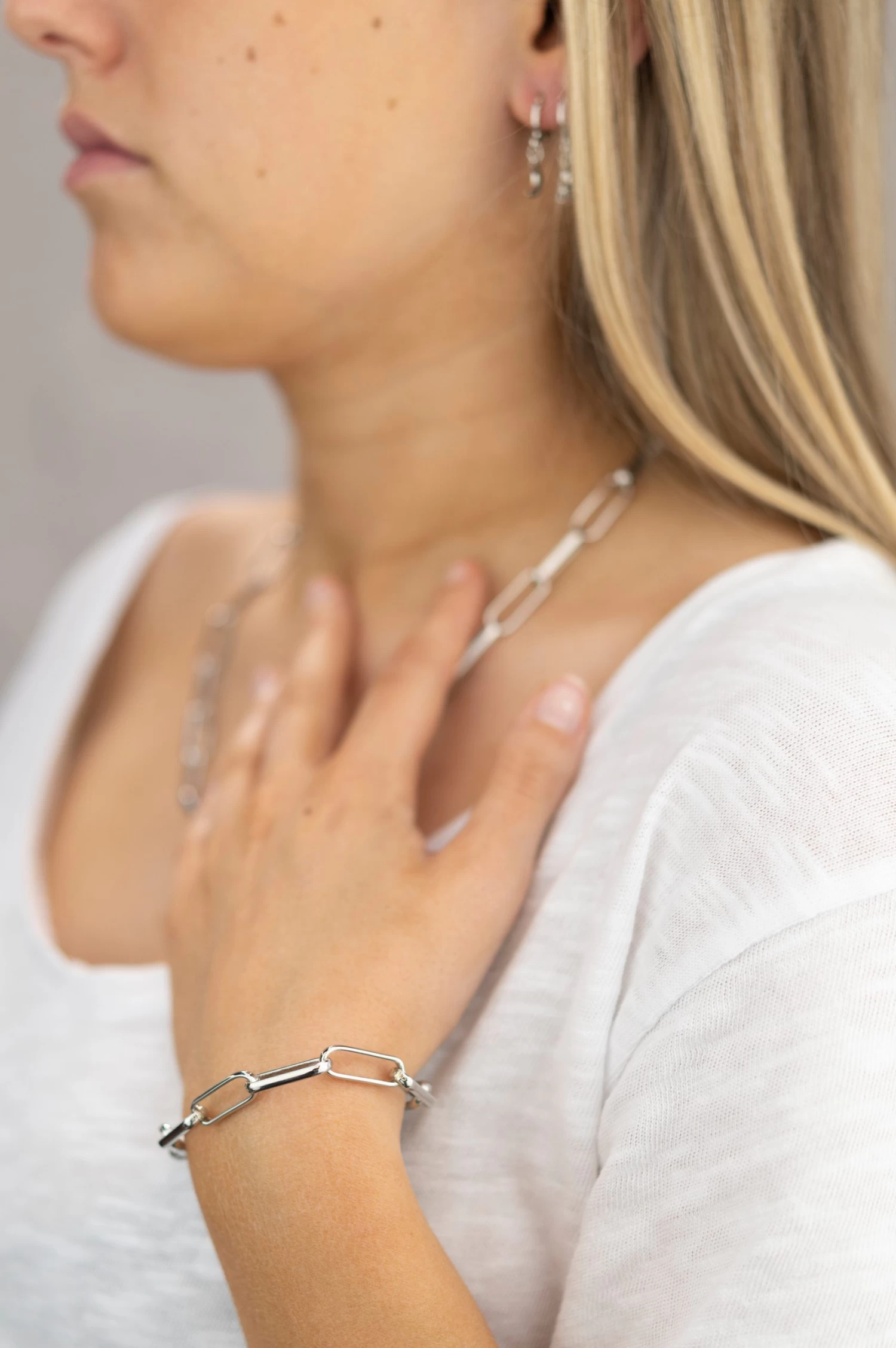 Oval Chain Rhodium Bracelet 5 Oval Chain Rhodium Bracelet - Image 3