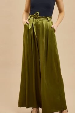 Ronnie Olive Satin Pant 11 Ronnie Olive Satin Pant -Fashion Clothing Store Jilly Cami Top 68 853x1193 1 e9fc6e58 dbc7 4ec4 8736 9c46568d7707