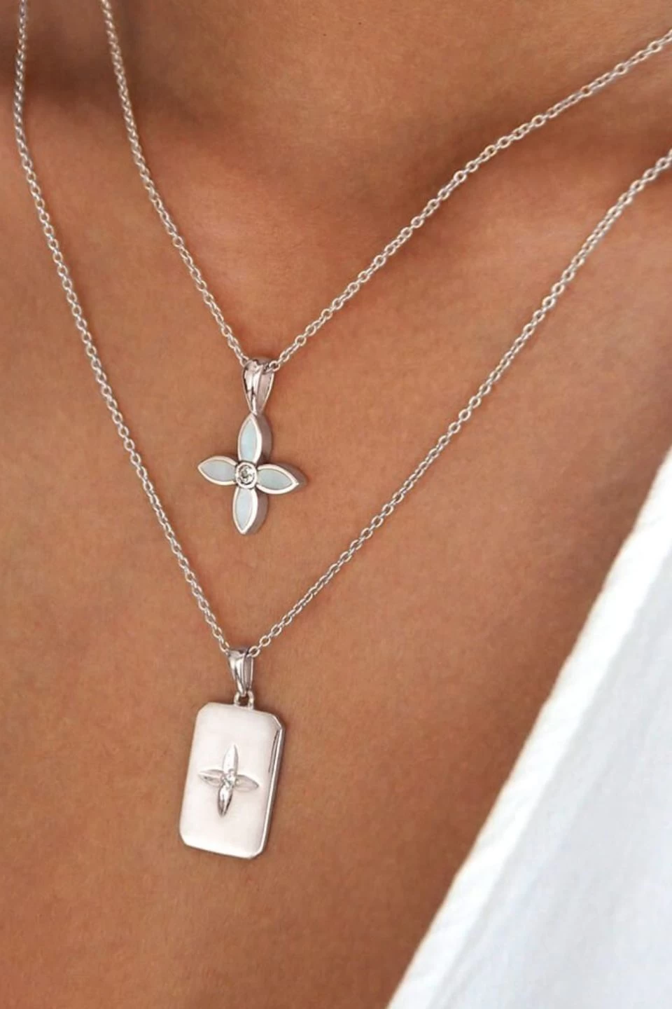 Mother Of Pearl Clover Sterling Silver Necklace 4 Mother Of Pearl Clover Sterling Silver Necklace - Image 2
