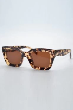 Onassis Square Turtle With Brown Lens Sunglasses