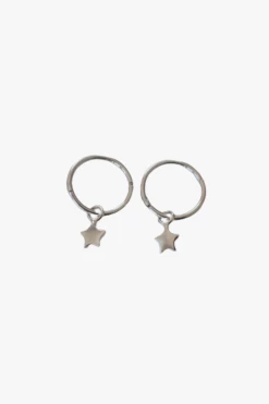 Twinkle Star Sleeper Earrings Silver