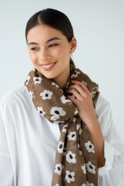 Maxi Brown Floral Polyester Scarf