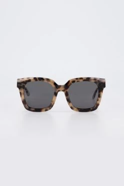 Maleika White Tortoise Sunglasses 8 Maleika White Tortoise Sunglasses -Fashion Clothing Store maleika whitetortoise front 3000x 1