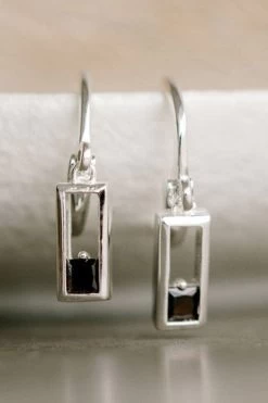 Realm Silver Square Sleeper Earring With Black Garnet