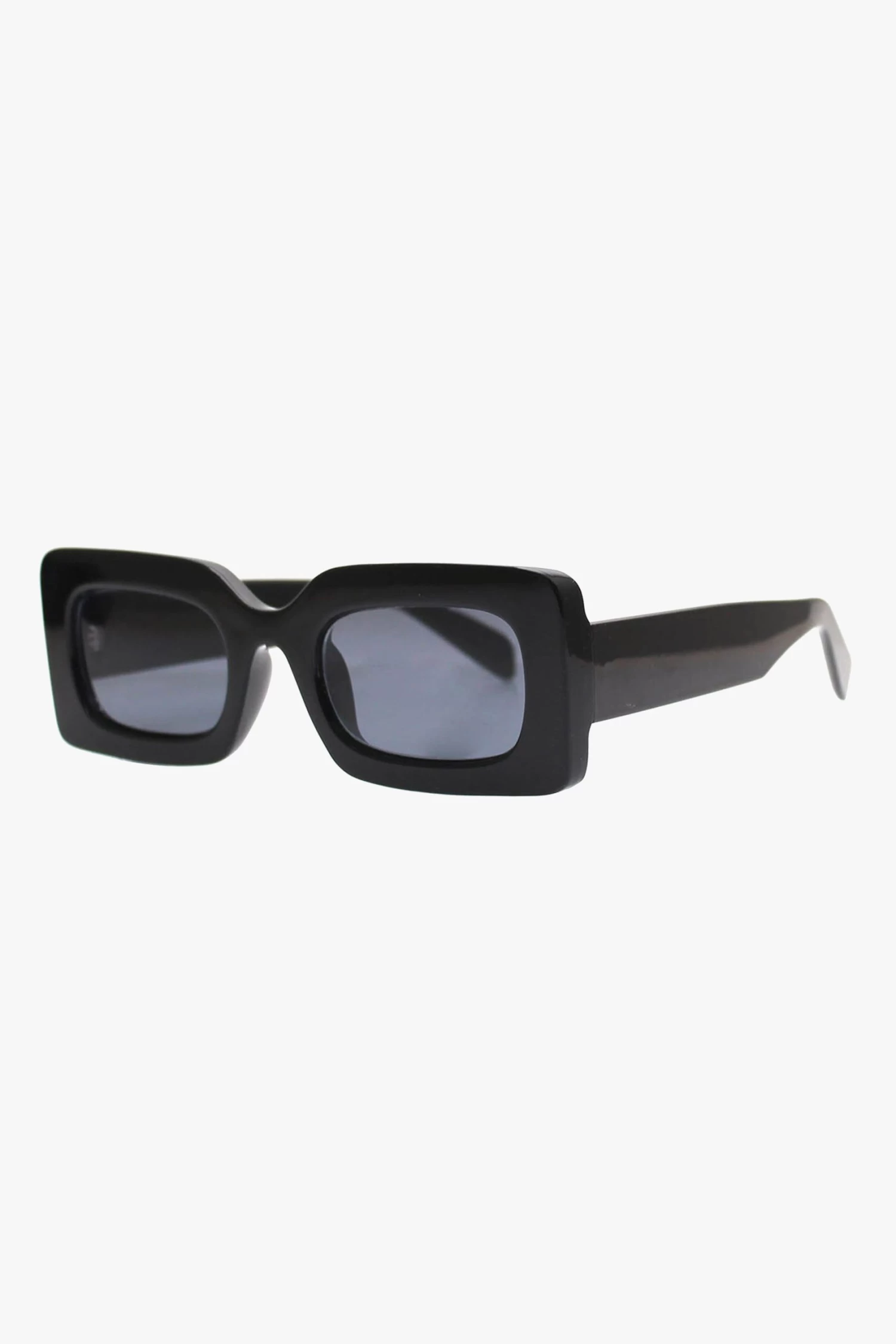 Twiggy Black Eco Square Sunglasses 5 Twiggy Black Eco Square Sunglasses - Image 3